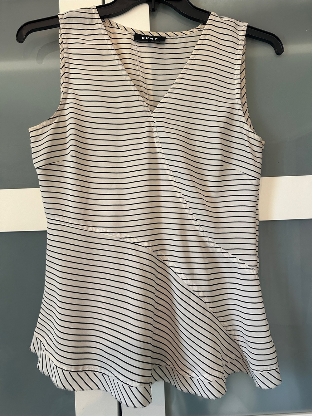 DKNY White and Black Striped Sleeveless V-Neck Blouse